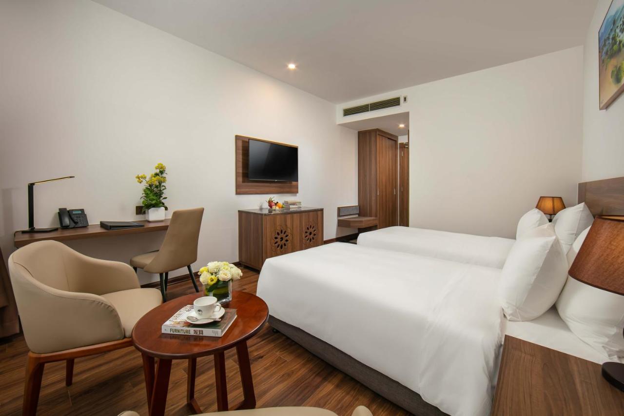 Nesta Hotel Da Nang Buitenkant foto