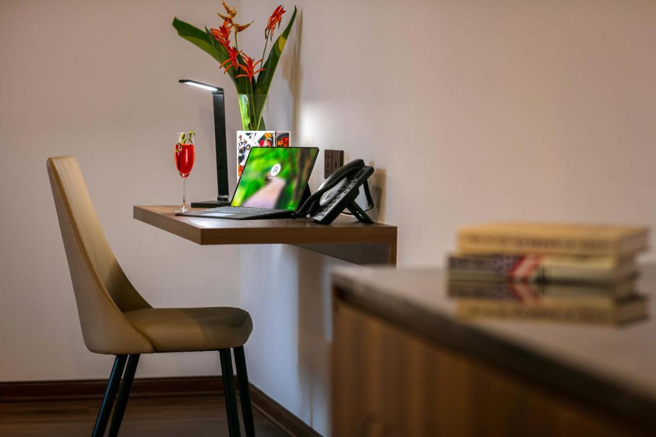 Nesta Hotel Da Nang Buitenkant foto