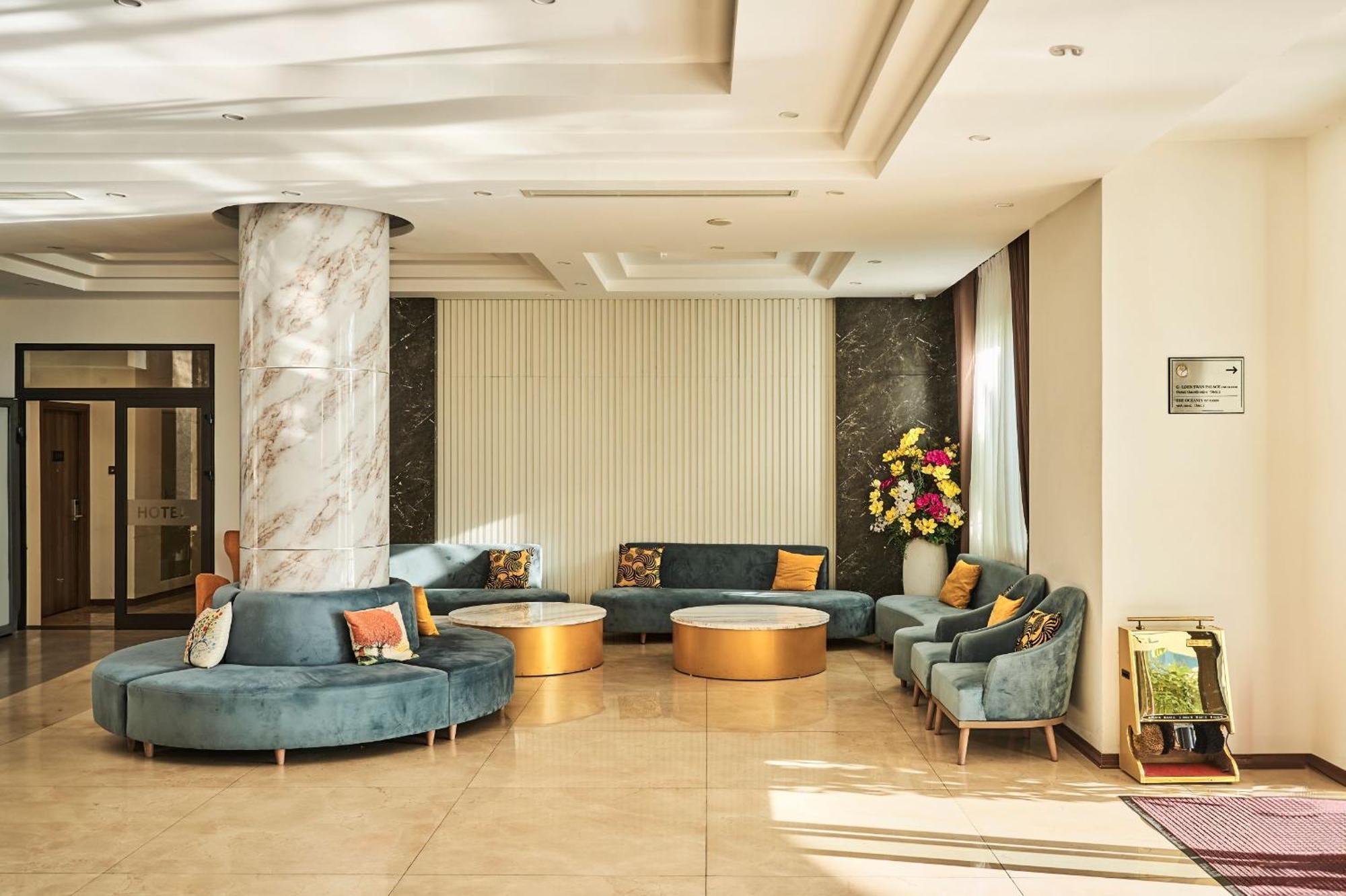 Nesta Hotel Da Nang Buitenkant foto