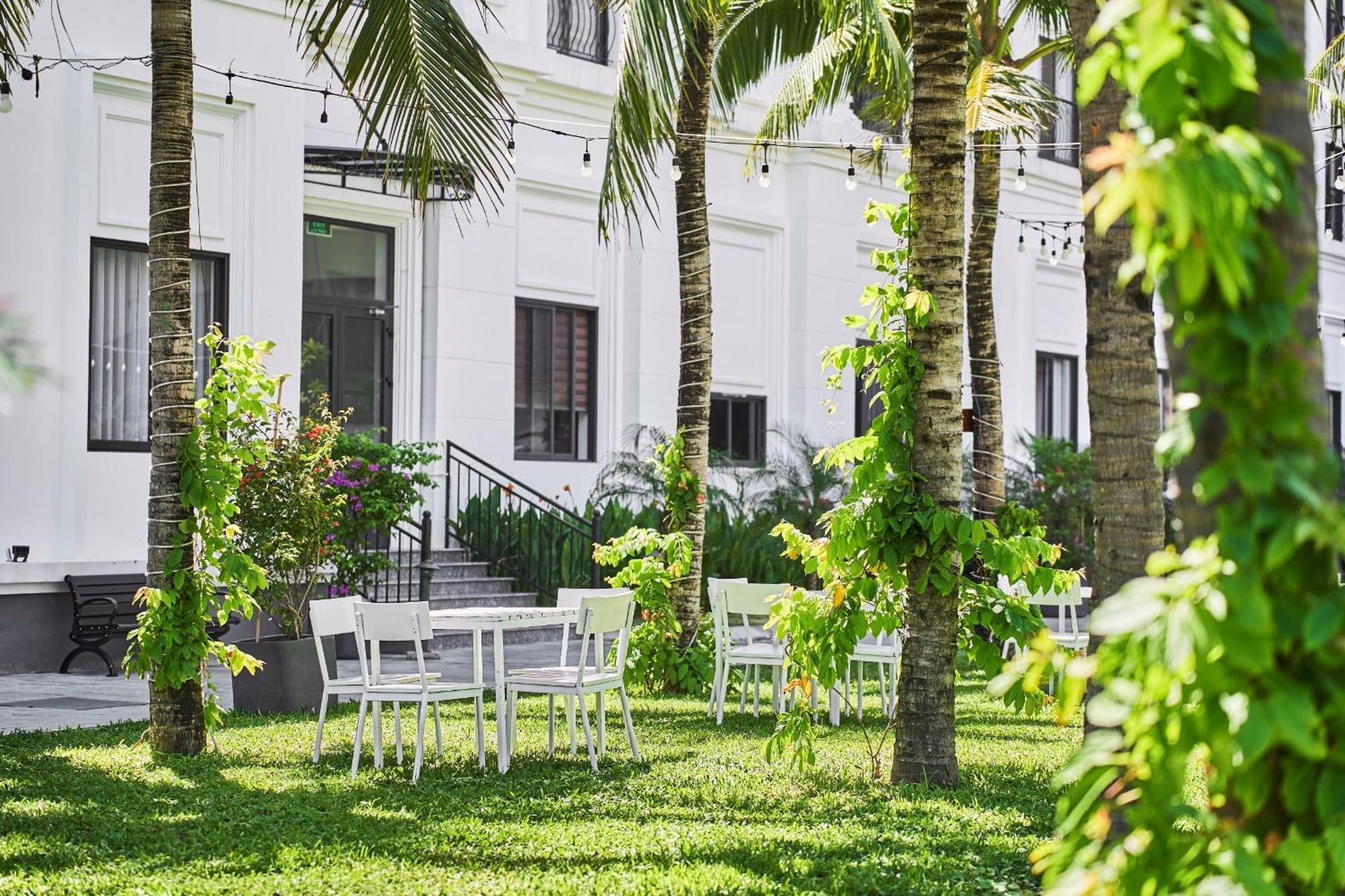 Nesta Hotel Da Nang Buitenkant foto